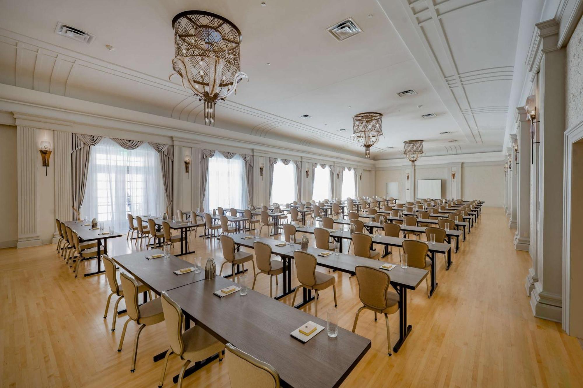 Hotel Fort Des Moines, Curio Collection By Hilton Exteriör bild