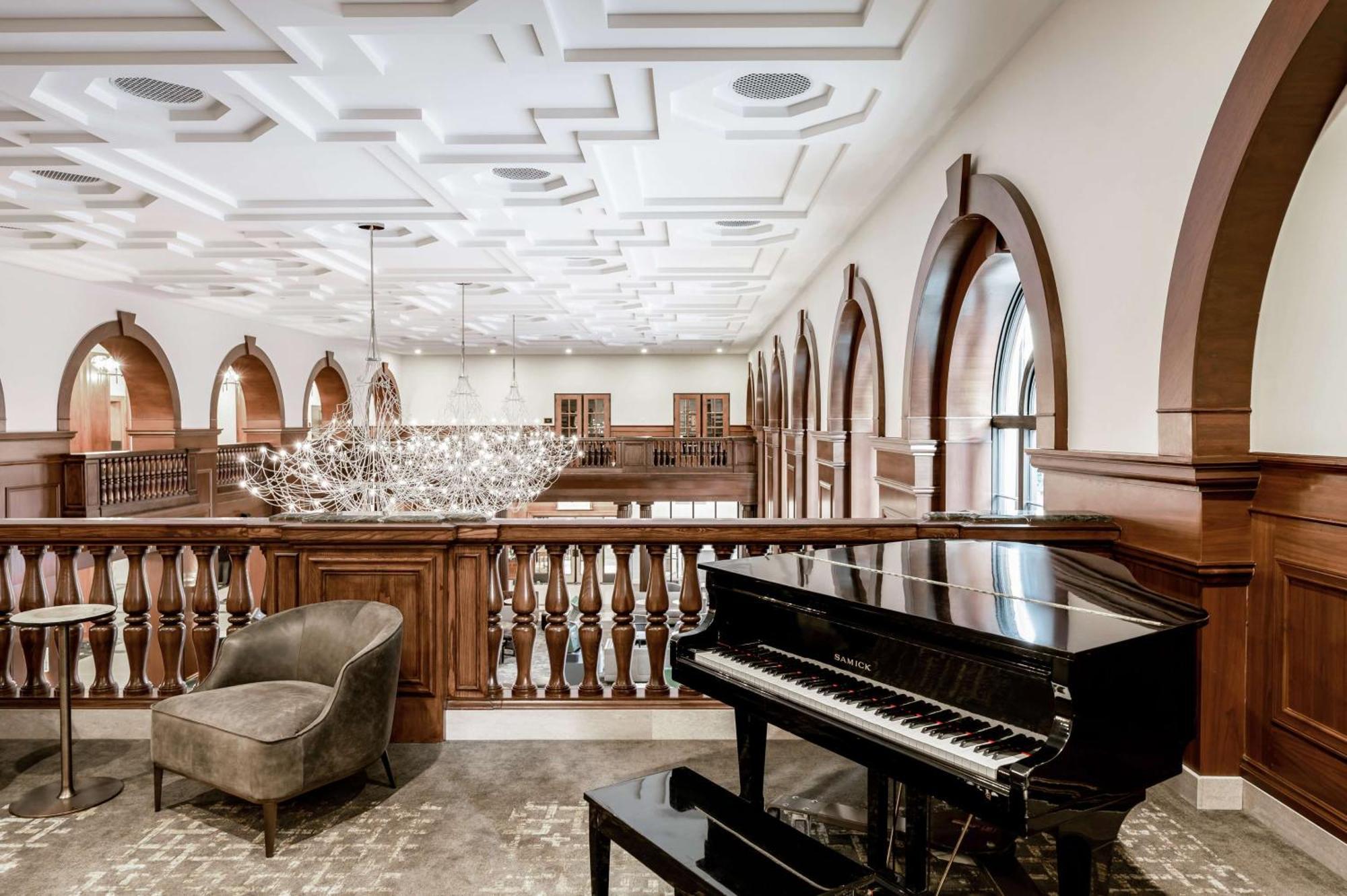 Hotel Fort Des Moines, Curio Collection By Hilton Exteriör bild