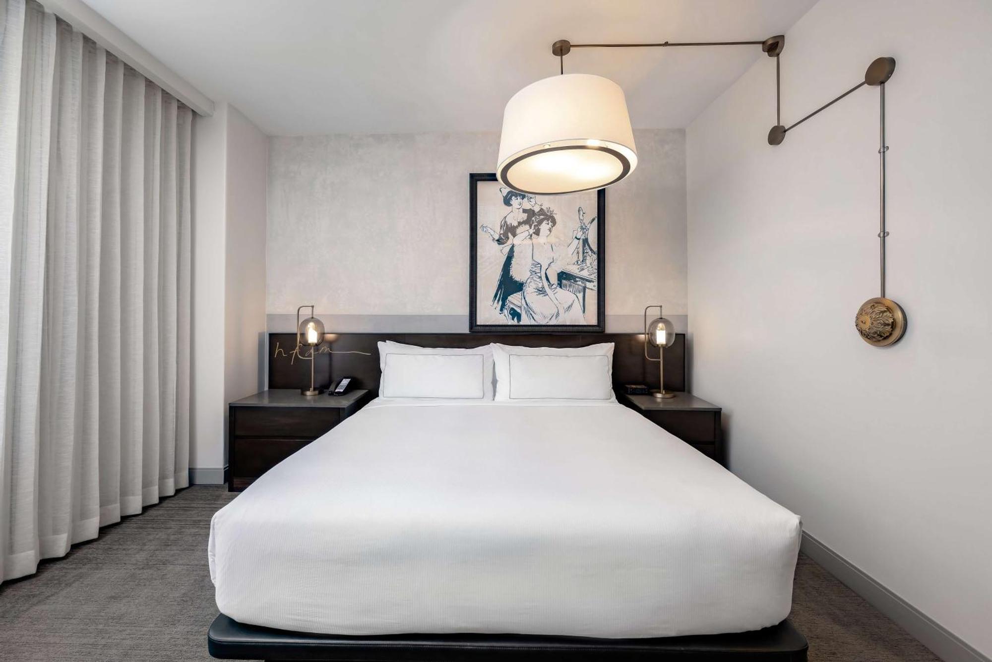 Hotel Fort Des Moines, Curio Collection By Hilton Exteriör bild