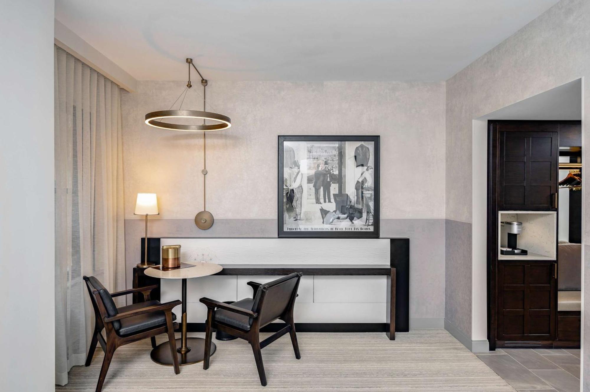 Hotel Fort Des Moines, Curio Collection By Hilton Exteriör bild