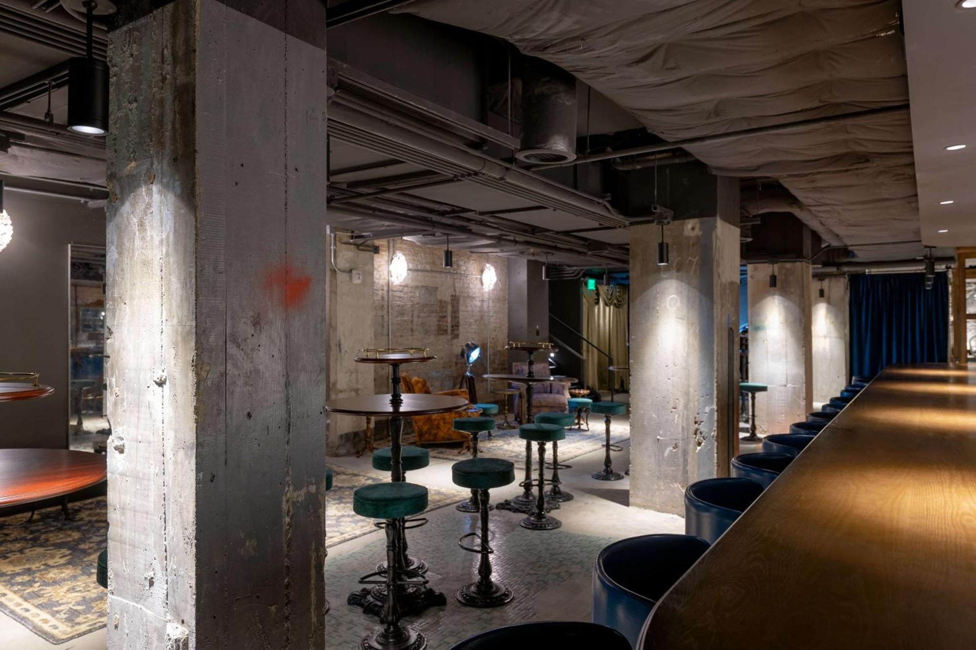 Hotel Fort Des Moines, Curio Collection By Hilton Exteriör bild
