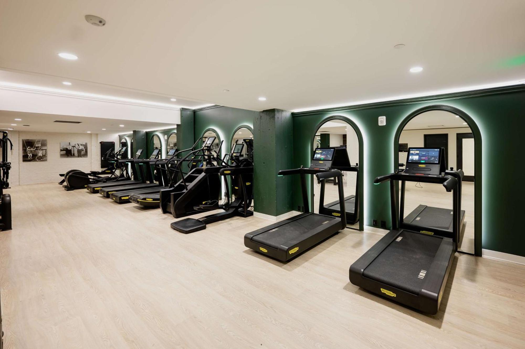 Hotel Fort Des Moines, Curio Collection By Hilton Exteriör bild